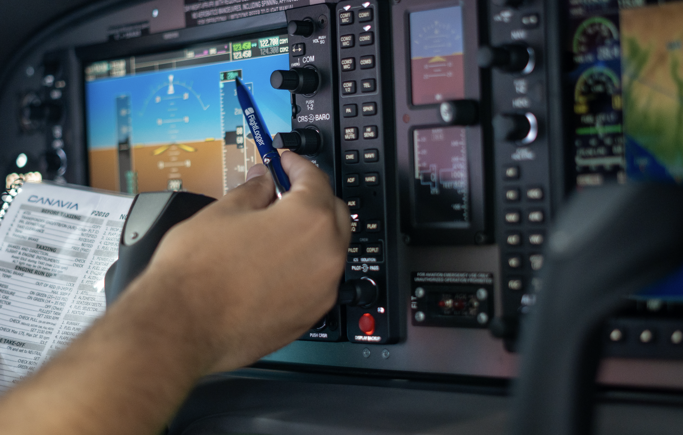 Canavia x FlightLogger Pen
